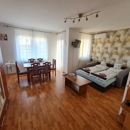 Fischer 3 Apartment
